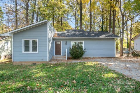 7301 Dorn Circle sold home in City View Acres, Charlotte, NC