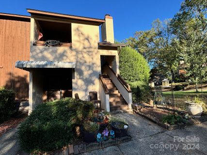 5707 Dockside Drive
