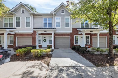 14057 Castle Abbey Lane sold home in Coventry Court Townhomes, Charlotte, NC