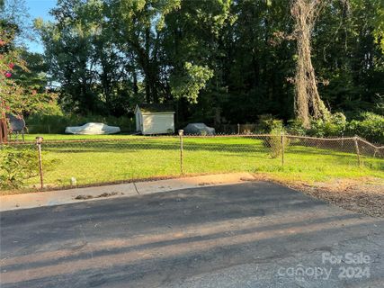 0000 Torrence Street sold home in Hemphill Heights, Charlotte, NC