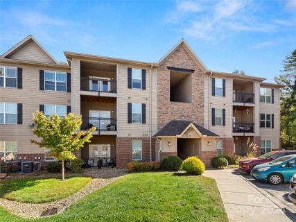 142 Brickton Village Circle 304