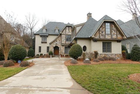 3868 Sedgewood Circle sold home in Wendover Hills, Charlotte, NC