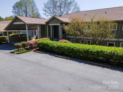 301 Golfside Drive