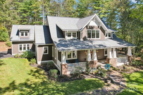 395 Daylily Drive sold home in Rebeccas Pond, Hendersonville, NC