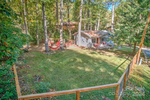 308 Spring Lake Road sold home in SPRING LAKE ESTATES, Maggie Valley, NC