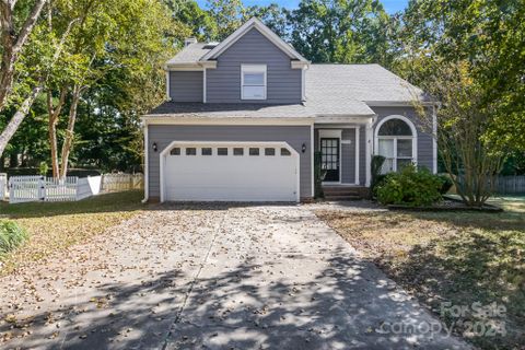 2540 Annecy Drive sold home in Annecy, Matthews, NC