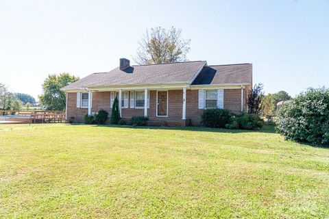 501 Texas Trail sold home in Goodwill Acres, Dallas, NC