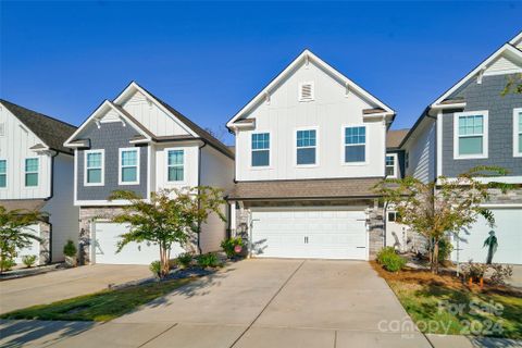 7033 Duncan Acres Drive