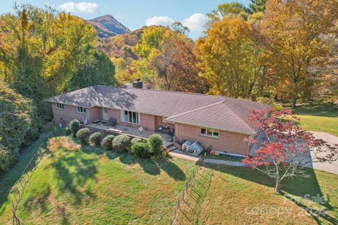 319 Ivy Hill Drive sold home in Ivy Hill, Waynesville, NC