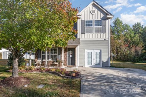 1543 Logan Patrick Court sold home in Village At Fifth Avenue, Gastonia, NC