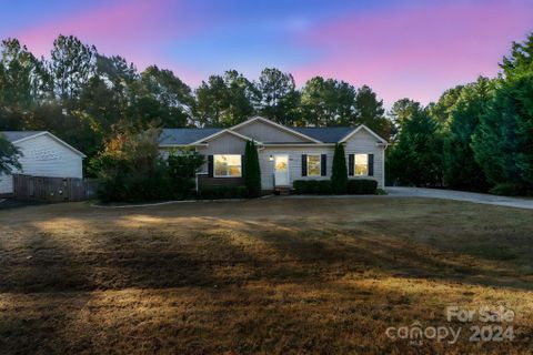 208 Brook Creek Drive sold home in Rocky Creek Cove, Troutman, NC