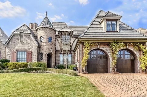 Previously sold for $1,115,000