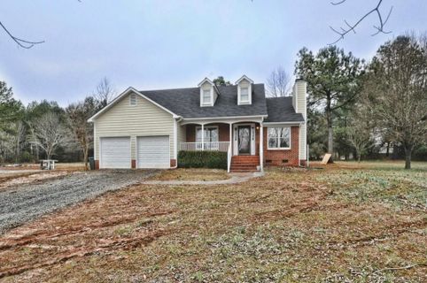 6800 Live Oaks Lane