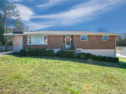 121 Glenwood Drive 5