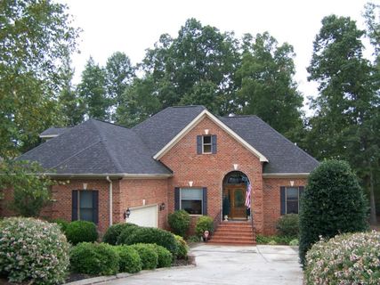 185 Hunters Hill Drive sold home in Fox Den Country Club, Statesville, NC