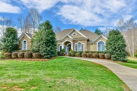 4914 Mountain Point Lane
