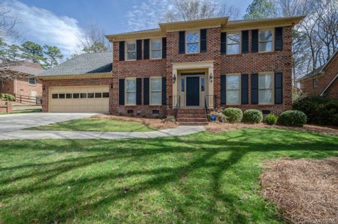 7901 Sunnyvale Lane