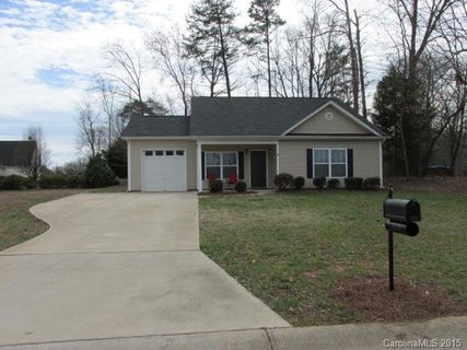 1128 Laurel Woods Drive
