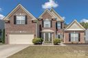 2422 Beacon Forest Drive sold home in Charlotte, SC
