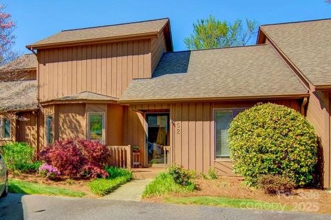 1652 12th Street sold home in Huntington Woods Townhouses, Hickory, NC