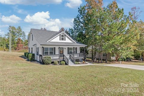 305 Goldeneye Drive sold home in Eagle Creek, Clover, SC