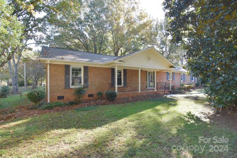 5400 Saddlewood Lane sold home in Farmwood, Charlotte, NC