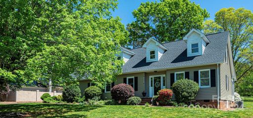 4057 Wandering Lane