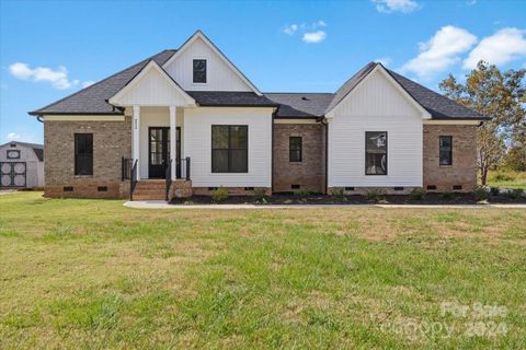 5513 Harvest Hills Road sold home in Harvest Hills, Bessemer City, NC