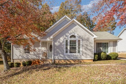 9908 Dunfries Road sold home in Ashley Farms, Matthews, NC