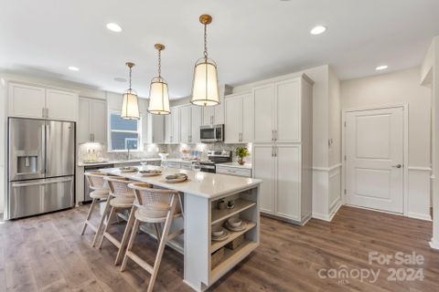 328 Sunharvest Lane