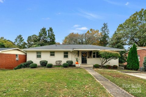 810 Seneca Place
