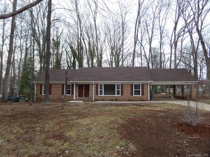 275 Camelot Road