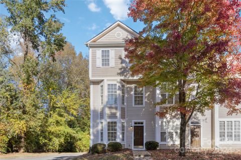 8015 Kings Creek Drive