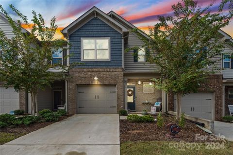 286 Ascot Run Way