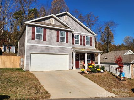 226 Roper Street sold home in Hamrick Farms, Candler, NC