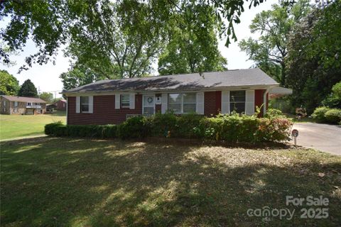2427 Rhyneland Street sold home in Rhyneland Park, Gastonia, NC