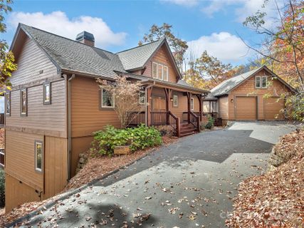 835 Toxaway Drive