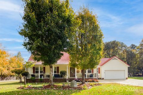 1032 Highland Woods Drive sold home in Highland Woods, Kannapolis, NC