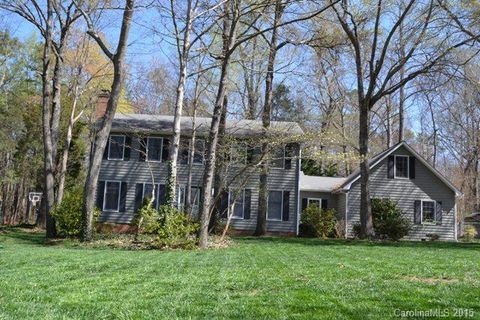 2632 Oakhurst Drive