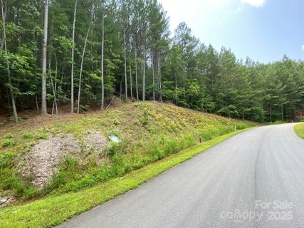 200 W Settings Boulevard pending home in Lake Rhodhiss Estates, Valdese, NC
