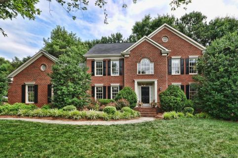 Previously sold for $432,001