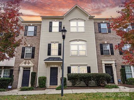 9905 Kings Parade Boulevard sold home in Arysley Townhomes, Charlotte, NC
