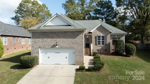 216 Victoria Circle sold home in Ole Eastpointe, York, SC