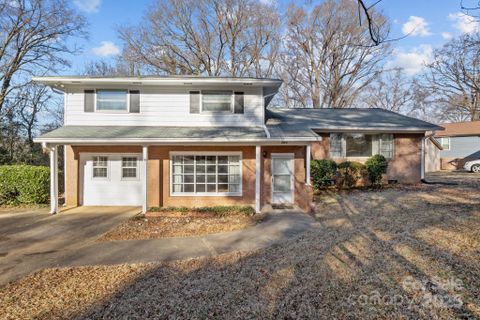2810 Daleview Drive sold home in Woodsdale Acres, Charlotte, NC