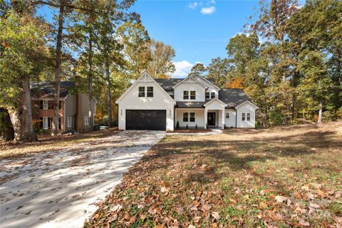 7409 Delta Lake Drive sold home in Hickory Grove, Charlotte, NC