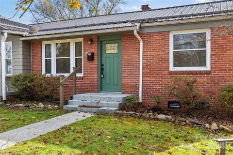 30 Elm Bend Road sold home in Sapphire Manor, Brevard, NC