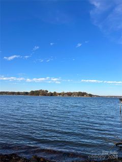 00 High Shores Road sold home in Tillery Beach, Norwood, NC
