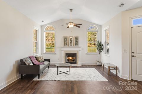 115 Outlook Circle