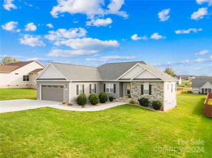 152 Greythorn Drive