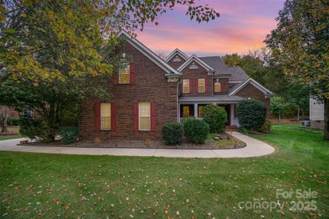 2111 Priory Court sold home in Fountaingrove, Charlotte, NC